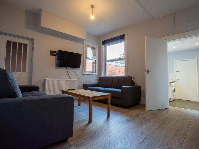 Fearon Street, Loughborough LE11 6 bed house to rent £2,990 pcm £690 pw