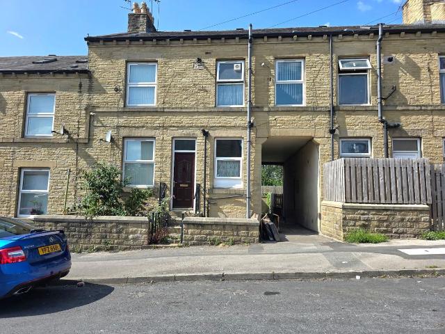 Fearnsides Terrace, Bradford BD8, 1 bed terraced house to rent, £750 pcm | PrimeLocation
