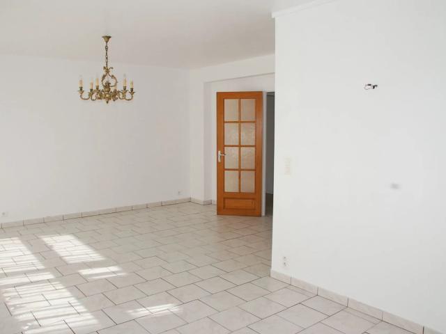 FECAMP: quartier Bénédictine appartement avec beaux volumes