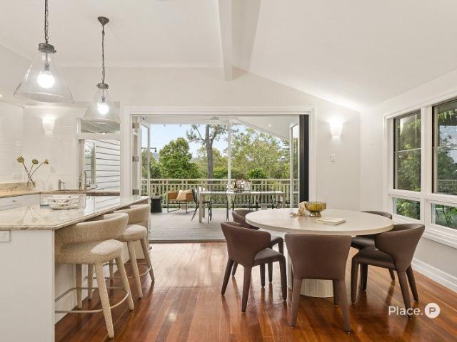 Federation Residence on 1,012sqm with Resort Style Entertaining and Dual Living