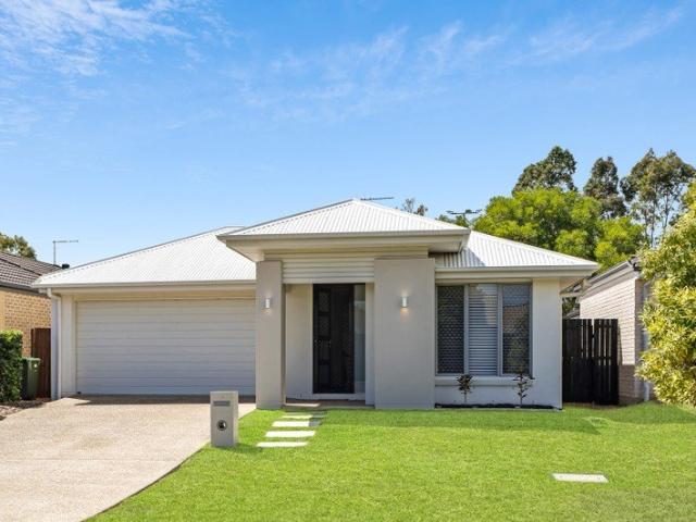 Feels Brand New Spacious & Ready to Move In
