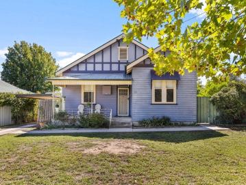 Junee, New South Wales, Marinna - Garden
