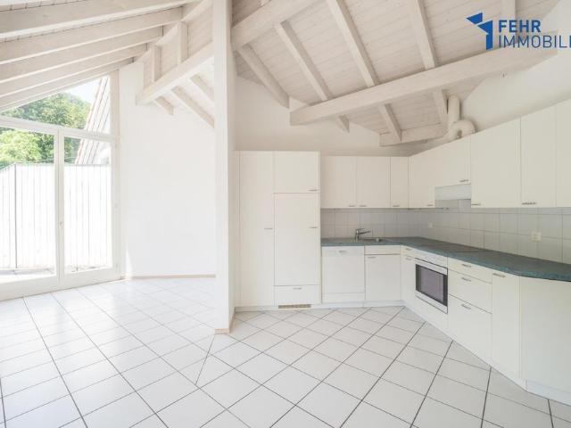 Fehr Immobilien Komfortable 4.5 Zimmer Dachwohnung