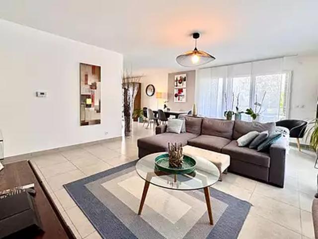 Feigères 74160 Achat / Vente appartement 5 pièces t5 au dernier étage terrasse