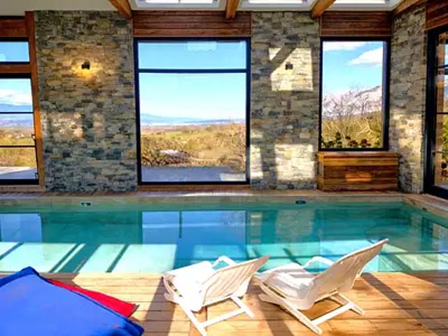 Feigères 74160 Achat / Vente maison 7 pièces t7 au dernier étage piscine