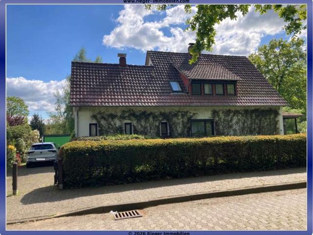 Feines Einfamilienhaus auf schönem Grundstück und in ruhiger Lage