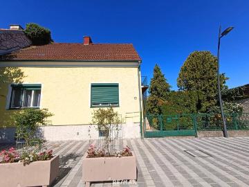 Haus zum Verkauf in 2542