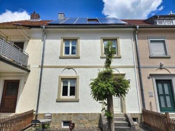 Feines Wohnen im stadtnahen Grün sehr gemütliches RMH mit Carport und schönem Garten in ruhiger Wohnlage!