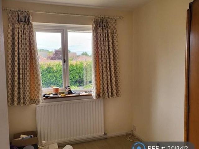 Feltham Close, Birmingham, B33 3 bed semi detached house to rent £1,300 pcm £300 pw