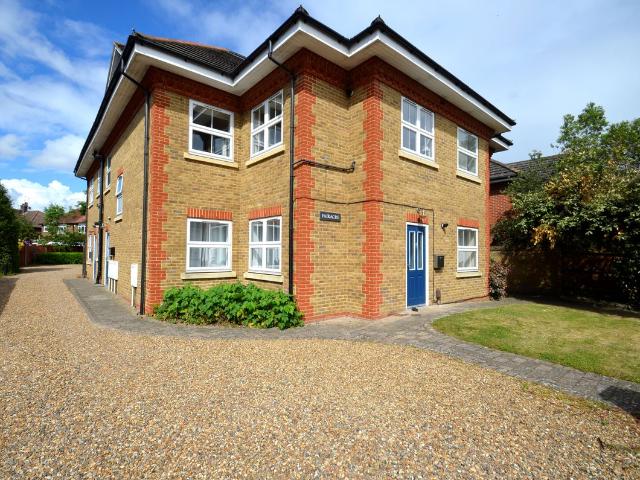 Feltham Hill Road, Ashford TW15, 2 bed flat to rent, £1,575 pcm | PrimeLocation