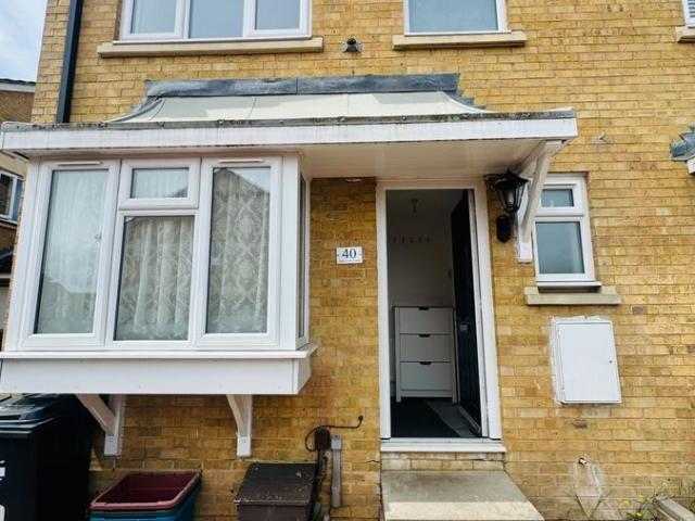 Feltham TW14, 3 bed semi detached house to rent, £2,300 pcm | PrimeLocation