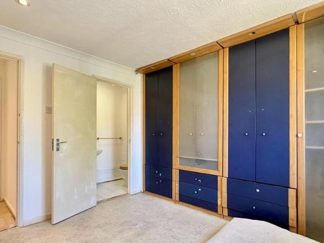 FELTHAM 2 bed apartment to rent £1,599 pcm £369 pw