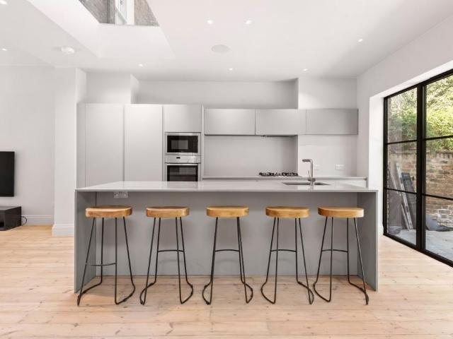 Felden Street, London, SW6 4 bed house to rent £9,000 pcm £2,077 pw