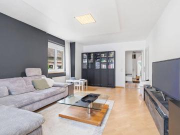 Feldkirch: Ca. 90 m² schöne 3 Zimmer Wohnung mit Balkon und Tiefgaragenplatz!