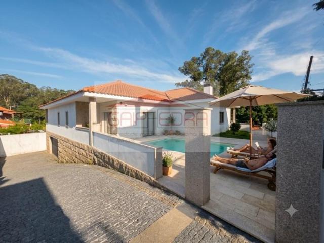 Felgueiras Felgueiras 102859129