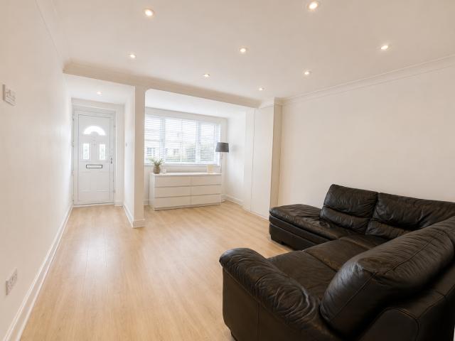 Felhurst Crescent, Dagenham, RM10