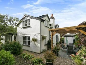 Northern Ireland - Garden, Equipped kitchen
