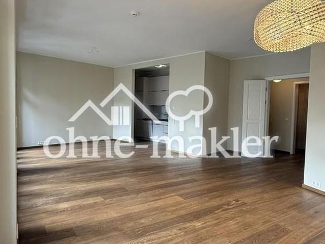 FELINI Luxus – exklusive 4 Zi Wohnung, Garderobe, Kamin, Balkon, EBK, TG Stellplatz