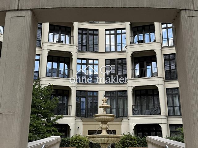 FELLINI Luxus – exklusive 4 Zi Wohnung, Garderobe, Kamin, Balkon, EBK, TG Stellplatz