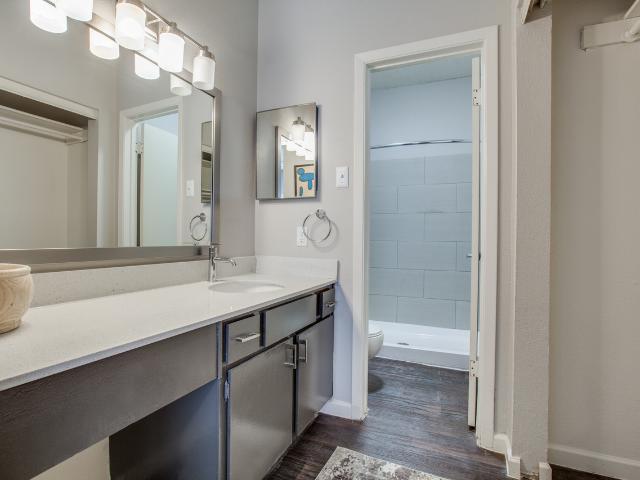 Felix Apartments 2 Bedroom Apartment for Rent at 2004 Sherry St, Arlington, TX 76010