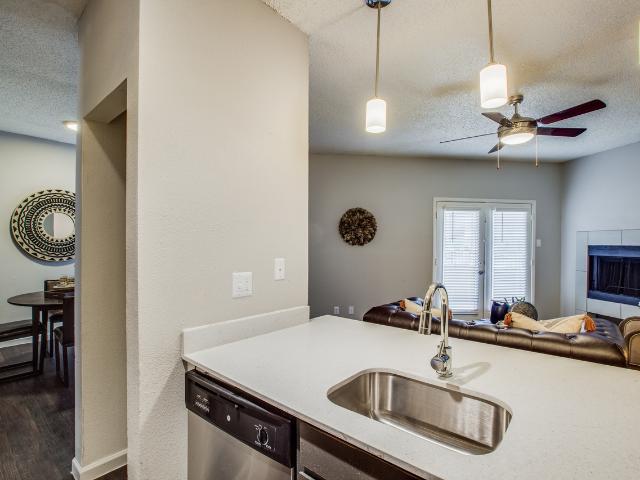 Felix Apartments 2 Bedroom Apartment for Rent at 2004 Sherry St, Arlington, TX 76010