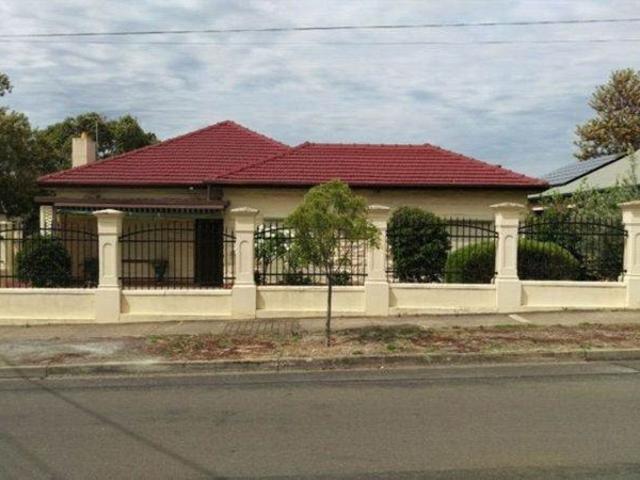 FELIXSTOW Spacious 3 Bedroom Family Home