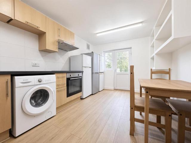 Felixstowe Road, Kensal Green 1 bed in a house share to rent £875 pcm £202 pw