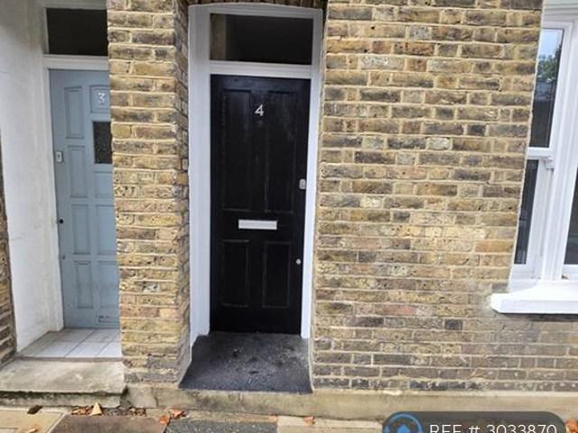 Felixstowe Road, London, N17 3 bed terraced house to rent £2,800 pcm £646 pw