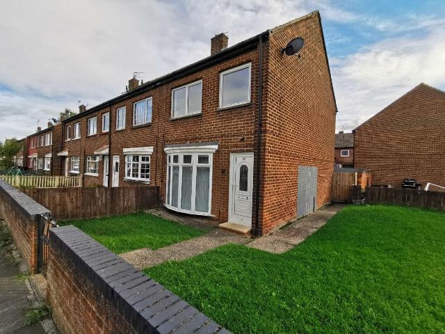 Fellgate Avenue, Jarrow, 4 NE32, 3 bed flat to rent, £850 pcm | PrimeLocation