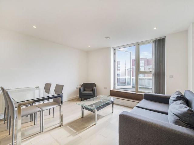 Fellows Road, Cricklewood, London, NW2 1 bed flat to rent £1,900 pcm £438 pw