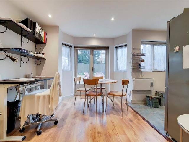 Fellows Road, Belsize Park, London, NW3 1 bed flat to rent £3,500 pcm £808 pw