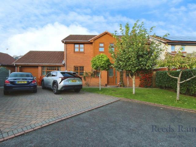 Fellway Close, Preston PR5 4 bed detached house to rent £1,500 pcm £346 pw