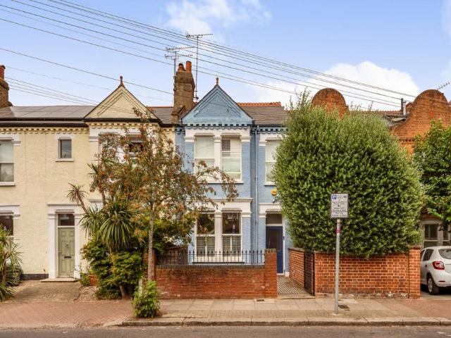 Felsham Road, London, SW15 4 bed terraced house to rent £8,250 pcm £1,904 pw