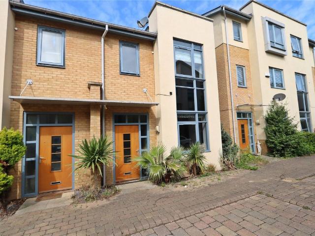 Felstar Walk, Ashland, Buckinghamshire, Buckinghamshire MK6, 3 bed semi detached house to rent, £1,600 pcm | PrimeLocation