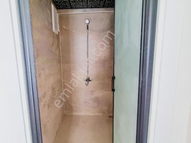 Feruduncelikte Site İçerisinde Cadde Üzeri Lüks Daire