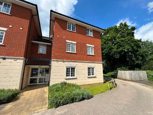 Ferguson Way, Kesgrave, Ipswich IP5, 2 bed flat to rent, £1,025 pcm | PrimeLocation