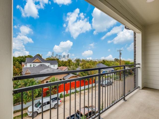 Ferguson Flats 2 Bedroom Apartment for Rent at 624 N Lancaster Ave, Dallas, TX 75203 Lake Cliff