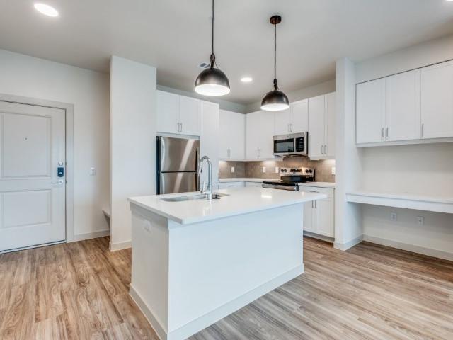 Ferguson Flats Studio Apartment for Rent at 624 N Lancaster Ave, Dallas, TX 75203 Lake Cliff