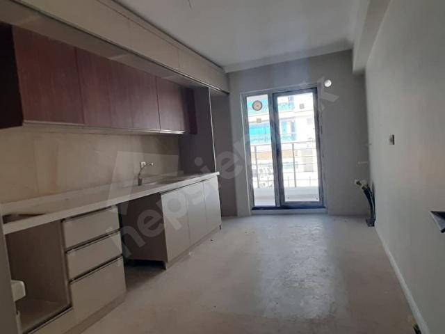 FERİDUNÇELİK CADDE ÜZERİ 1 KAT 3+1 KİRALIK DAİRE