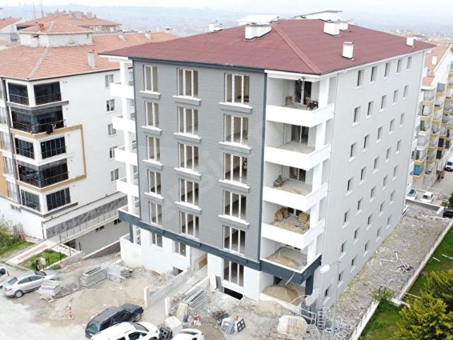 FERİDUN ÇELİK'TE SATILIK 3+1 DAİRE