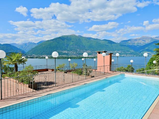 Ferienwohnung mit See Panorama & Aussenpool
