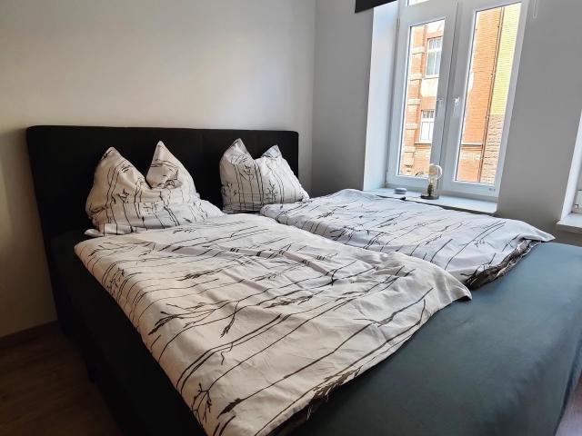 Ferienwohnung mit Stellplatz und Balkon, Erfurt Amsterdam Apartments for Rent