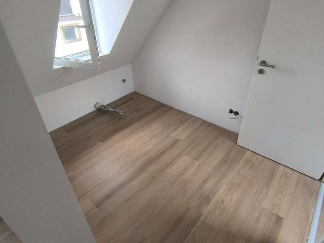 Ferienwohnung / AirBnB möglich  renovierte 2 Zimmer Wohnung — Erstbezug in der Parkstr
