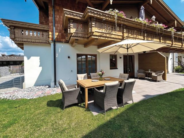 FERIENWOHNUNG – alpiner Wohntraum mit Garten, ihr Rückzugsort in den Bergen!