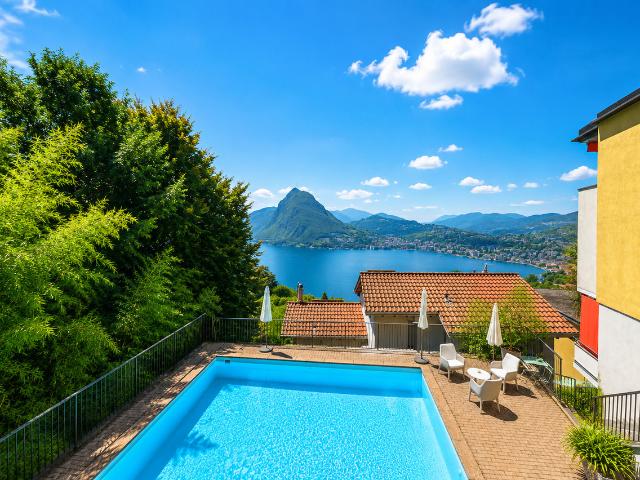 Ferienwohnung Helle Wohnung mit herrlichem Seeblick in Ruvigliana