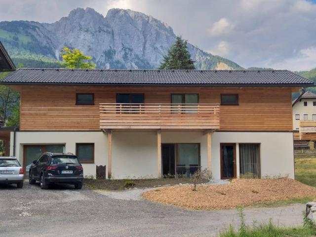 Ferien Wohnung ca. 48 qm moebliert mit Balkon und Blick in die karnischen Alpen im südlichen Kärnten TOP
