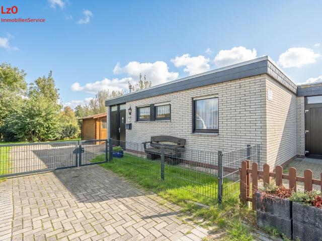 Ferienbungalow auf 455 m² Grundstück in Tossens