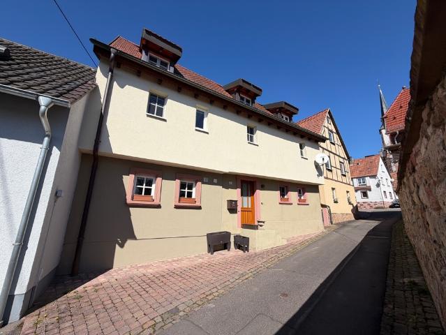 Ferienhaus mit Fachwerk Charme Südpfalz genießen in Göcklingen