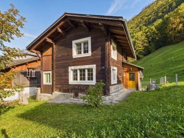 Ferienhaus an idyllischer Lage mit Bergblick