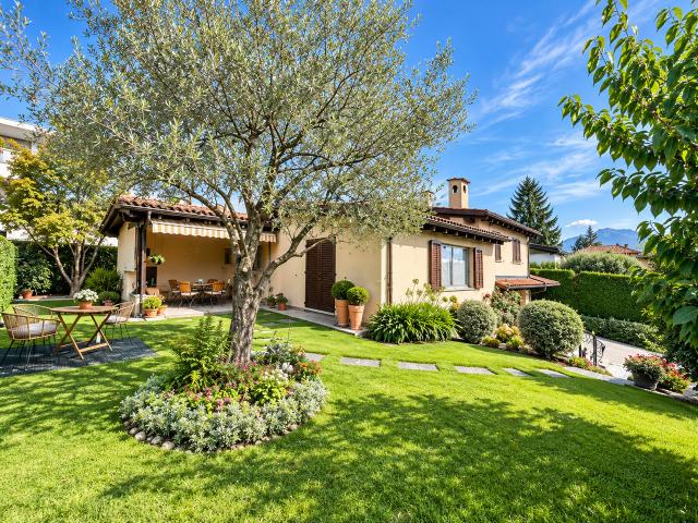 Ferienhaus: Garten, Eleganz und Ruhe in der Nähe von Lugano